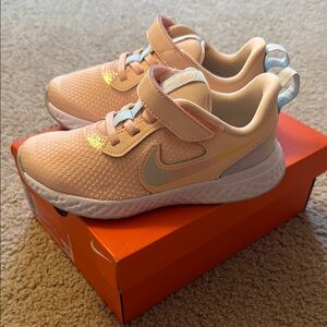NWOT Nike Revolution Kids Sneakers